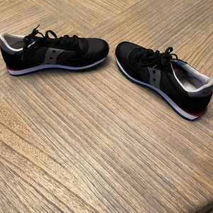 Saucony Jazz women’s size 9 Black shoe